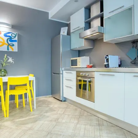 Amadeo 48 Apartment *
