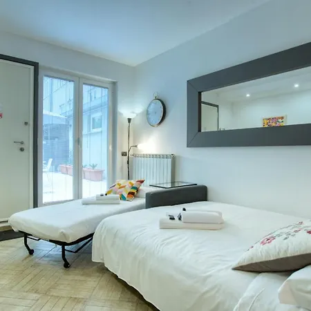 Amadeo 48 Apartment